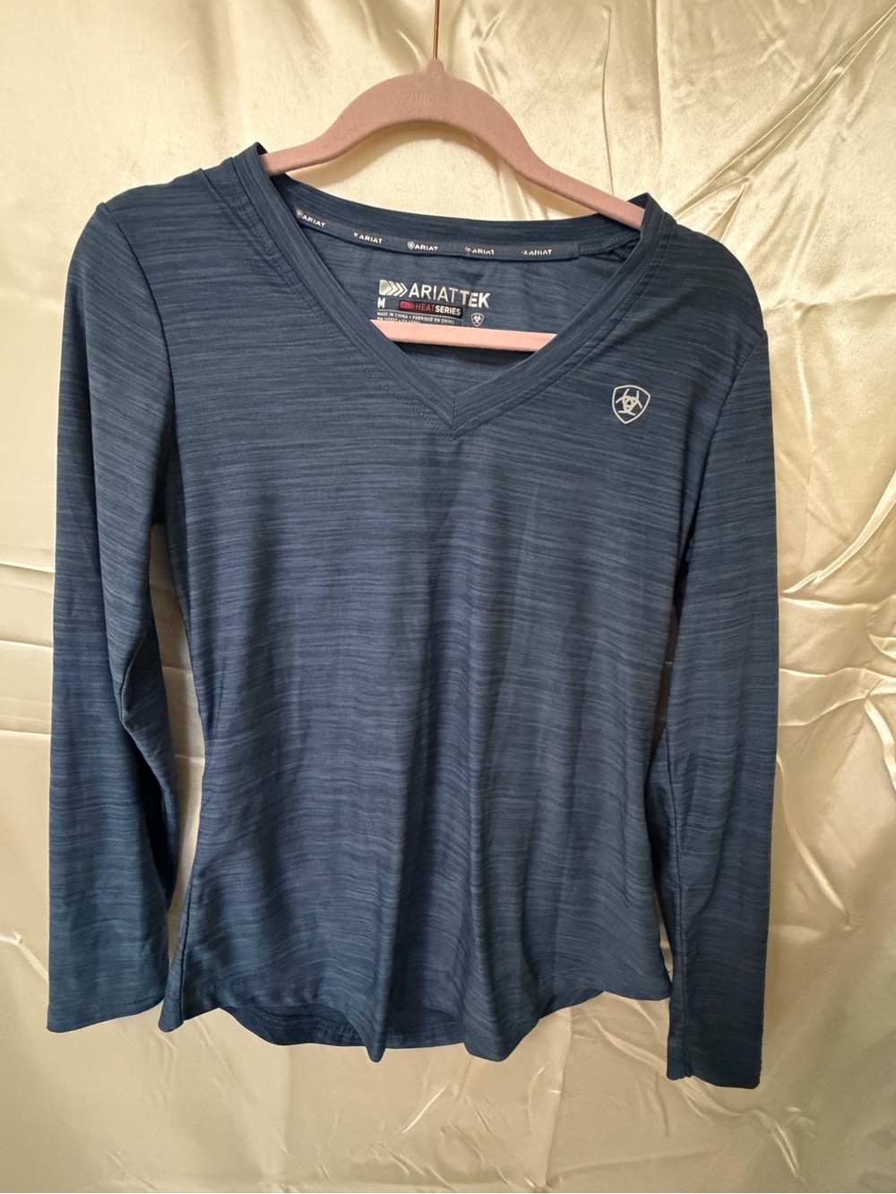 AriatTEK Heat Series Women M Blue Long Sleeve V Neck Performance Equestrian Top